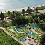 Ostsee-strandhaus-holnis ホテル 3*
