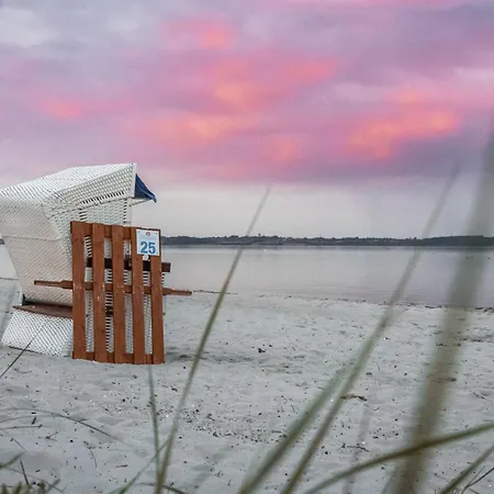 Ostsee-strandhaus-holnis ホテル