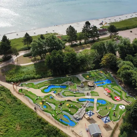 Ostsee-strandhaus-holnis ホテル 3*