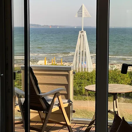 Ostsee-strandhaus-holnis 3*