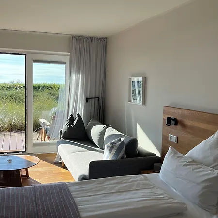 Ostsee-strandhaus-holnis